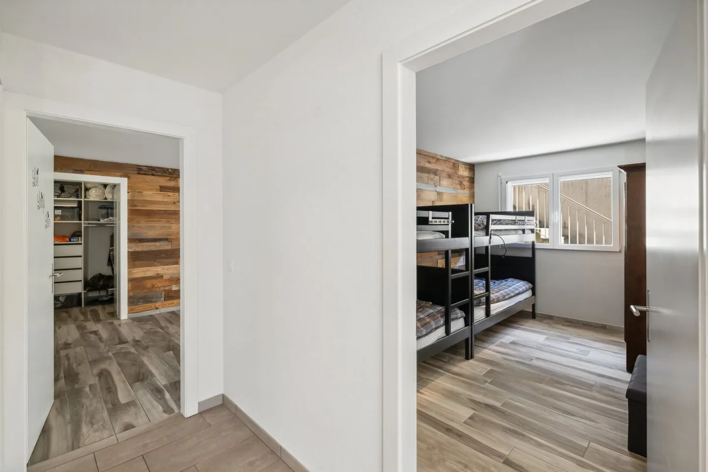 «3.5 Zimmerwohnung mit Südterrasse und Bergblick» - Foto 7 von 9