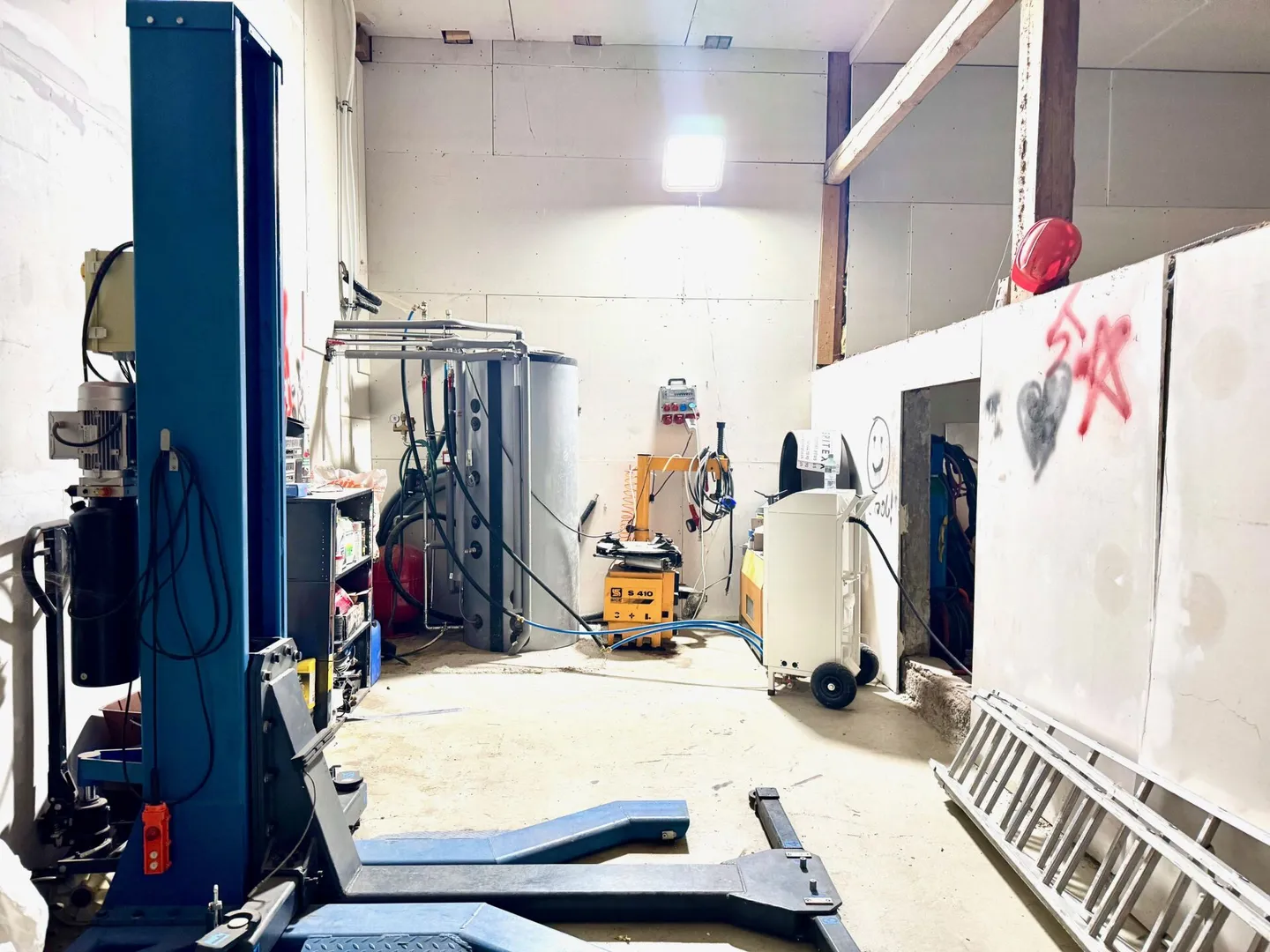 Officina auto - Foto 1 di 4