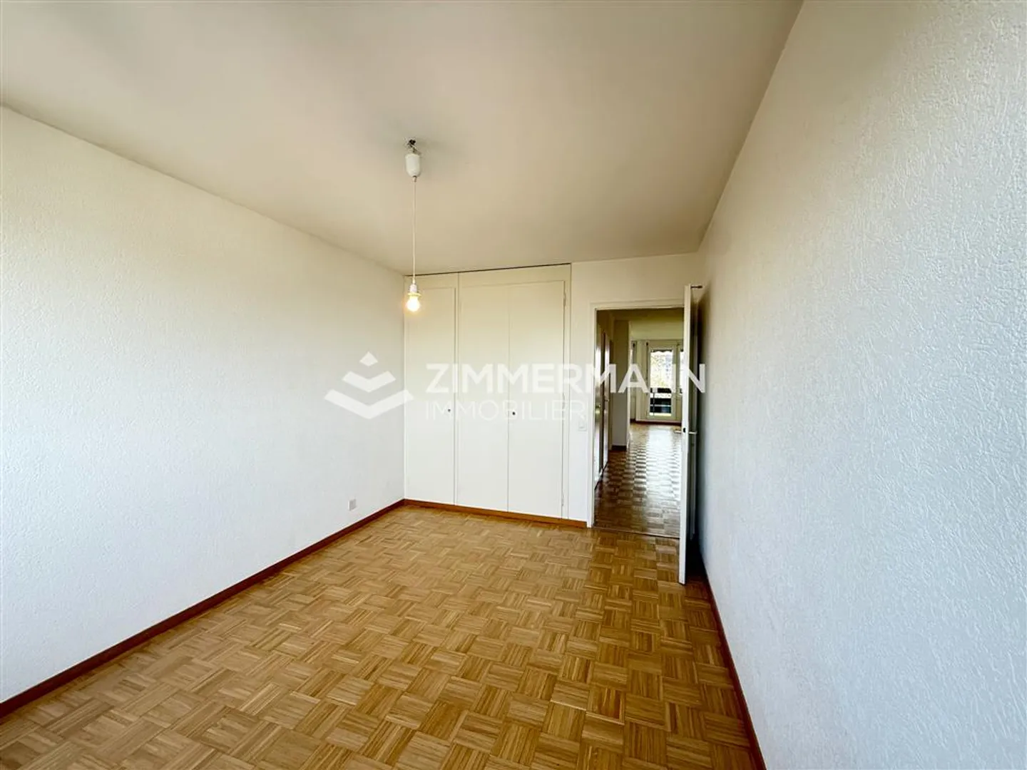 4 room apartment - Photo 3 of 7