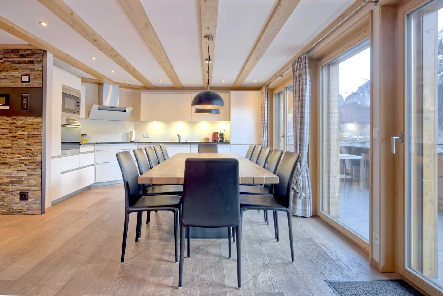 Ampio appartamento di 5,5 stanze vicino agli impianti di risalita, Chalet Antara - Foto 2 di 20