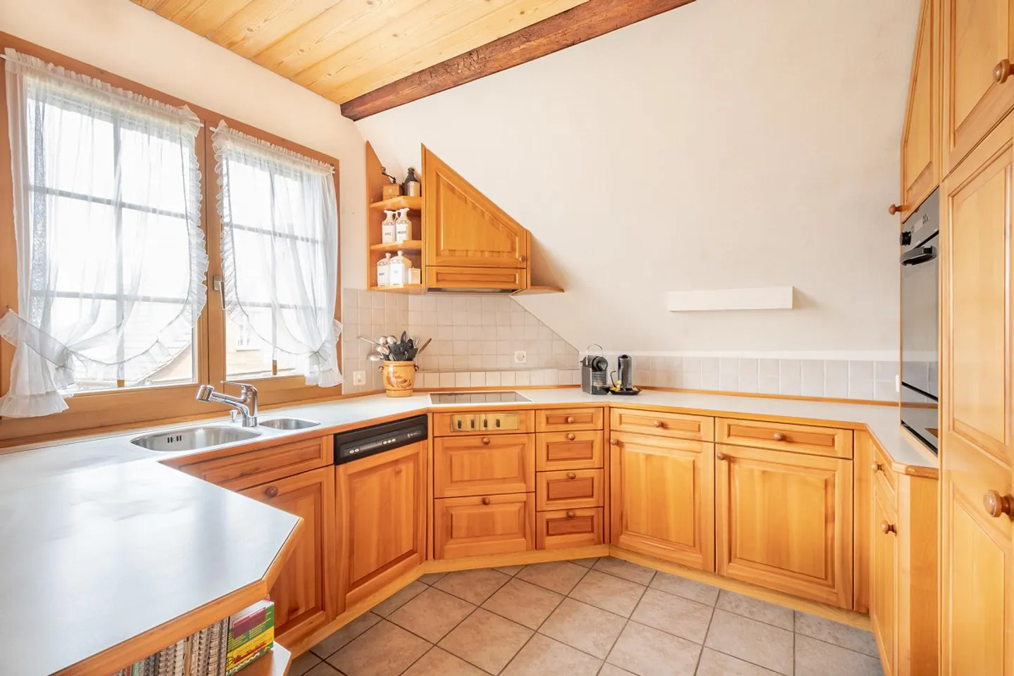 Affascinante casa a graticcio con un'atmosfera abitativa accogliente - Foto 14 di 22