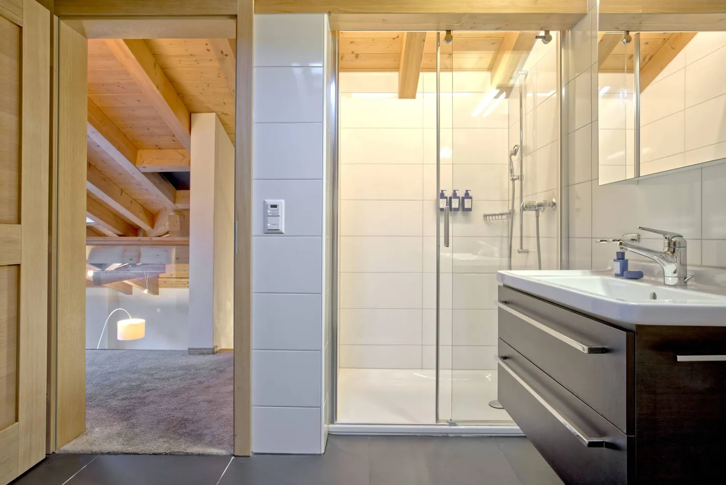 Ampio appartamento di 5,5 stanze vicino agli impianti di risalita, Chalet Antara - Foto 18 di 20