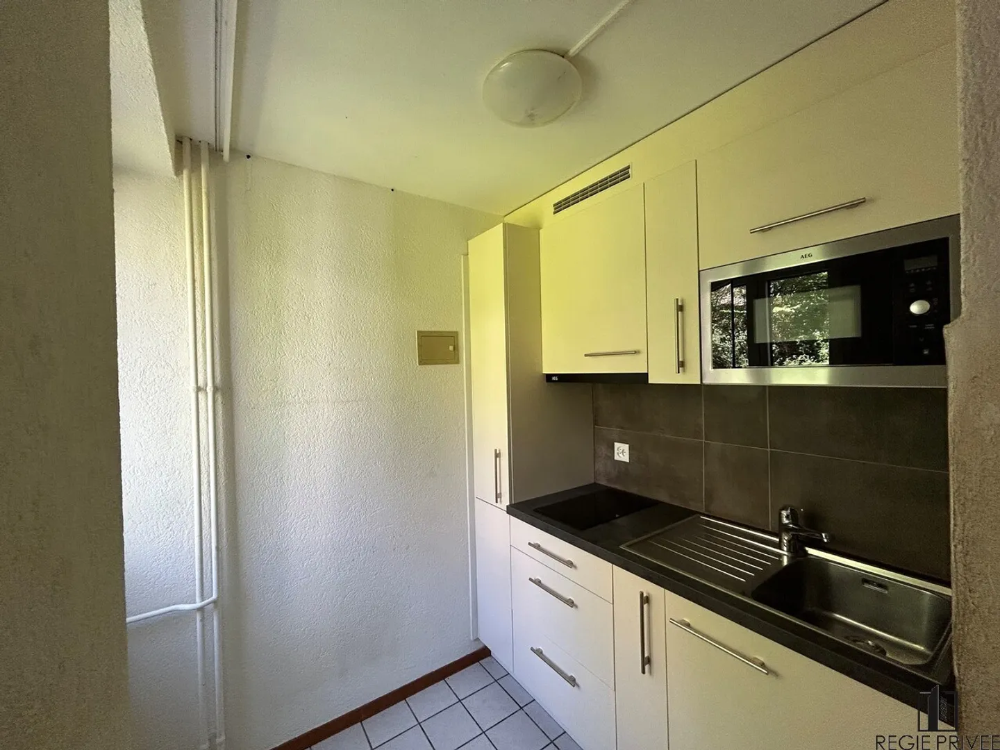 Apartment for sale - Photo 2 of 3