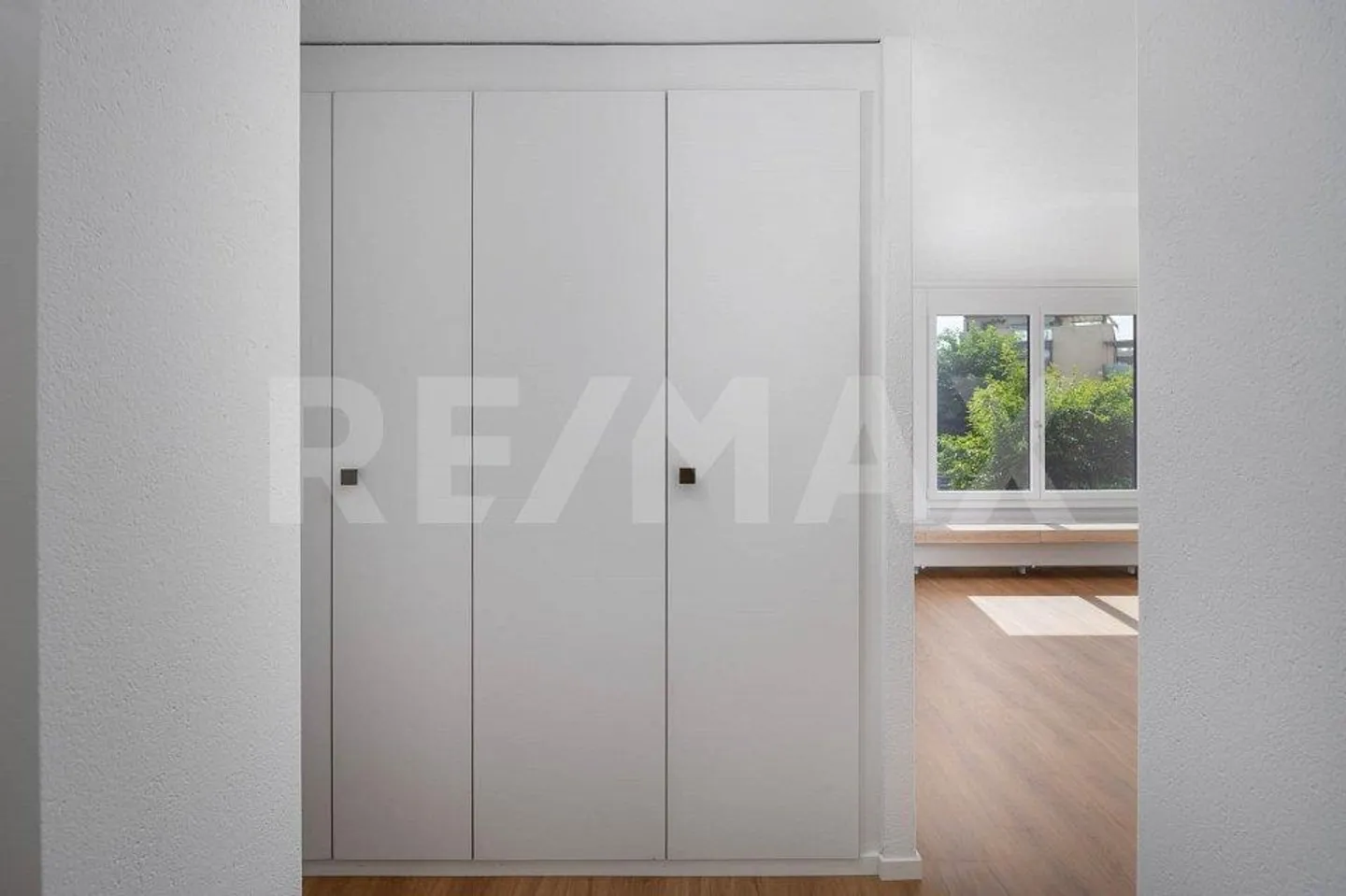 Appartement 4,5 pièces entièrement rénové avec style et confort. - Photo 4 sur 13