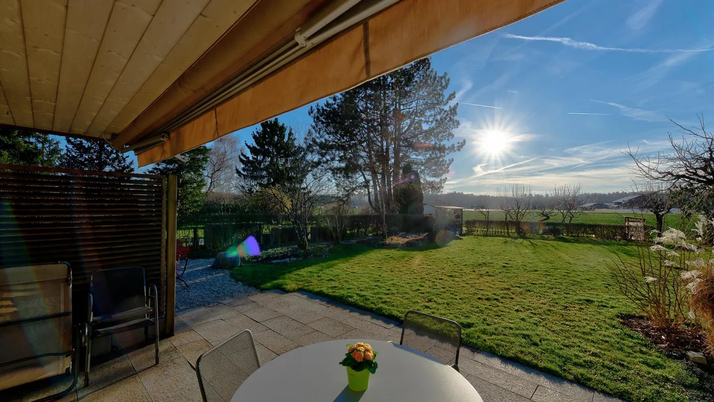 View into the Green - large garden, plenty of space - Photo 1 of 8