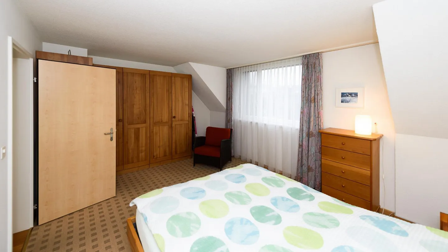 View into the Green - large garden, plenty of space - Photo 6 of 8