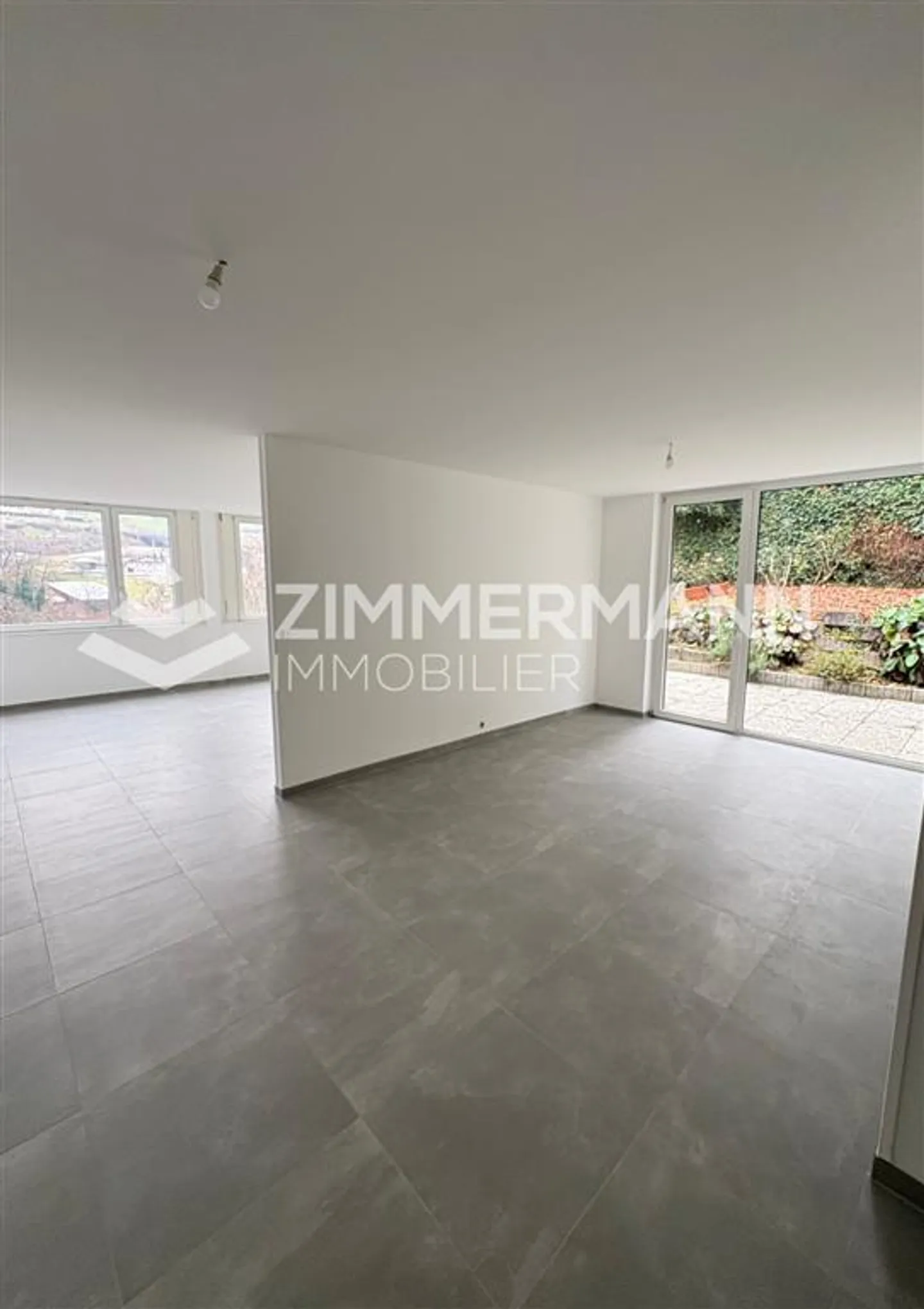 Appartement 5 pièces - Photo 3 sur 9