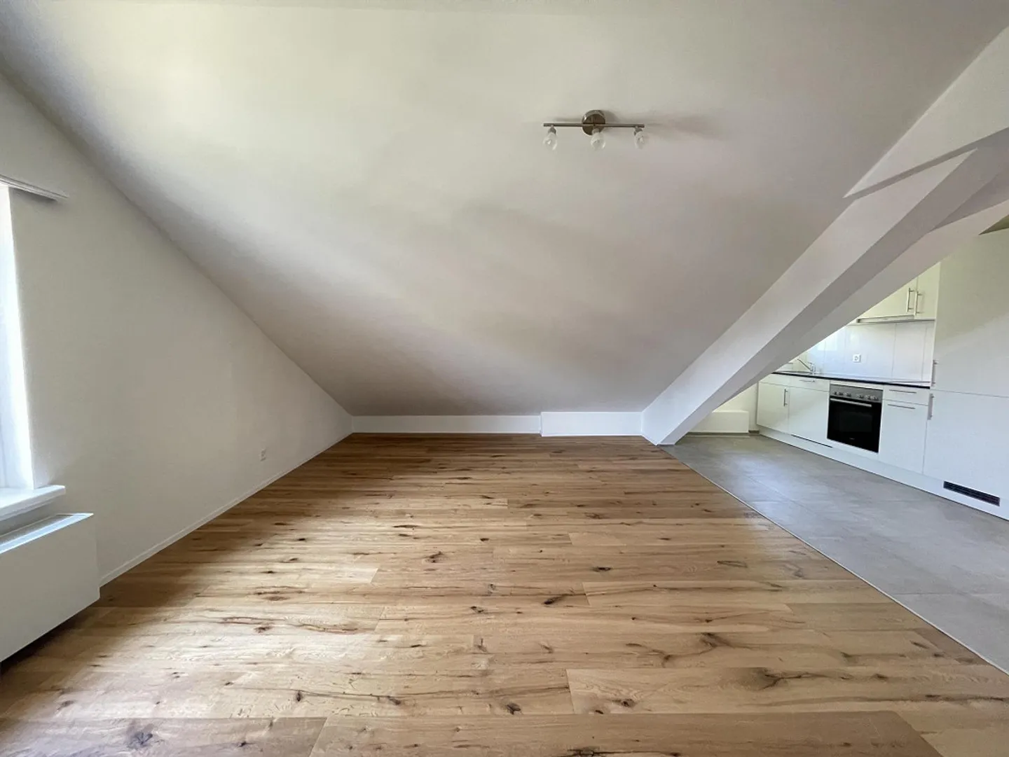 Modern apartment with beautiful view - Photo 3 of 8