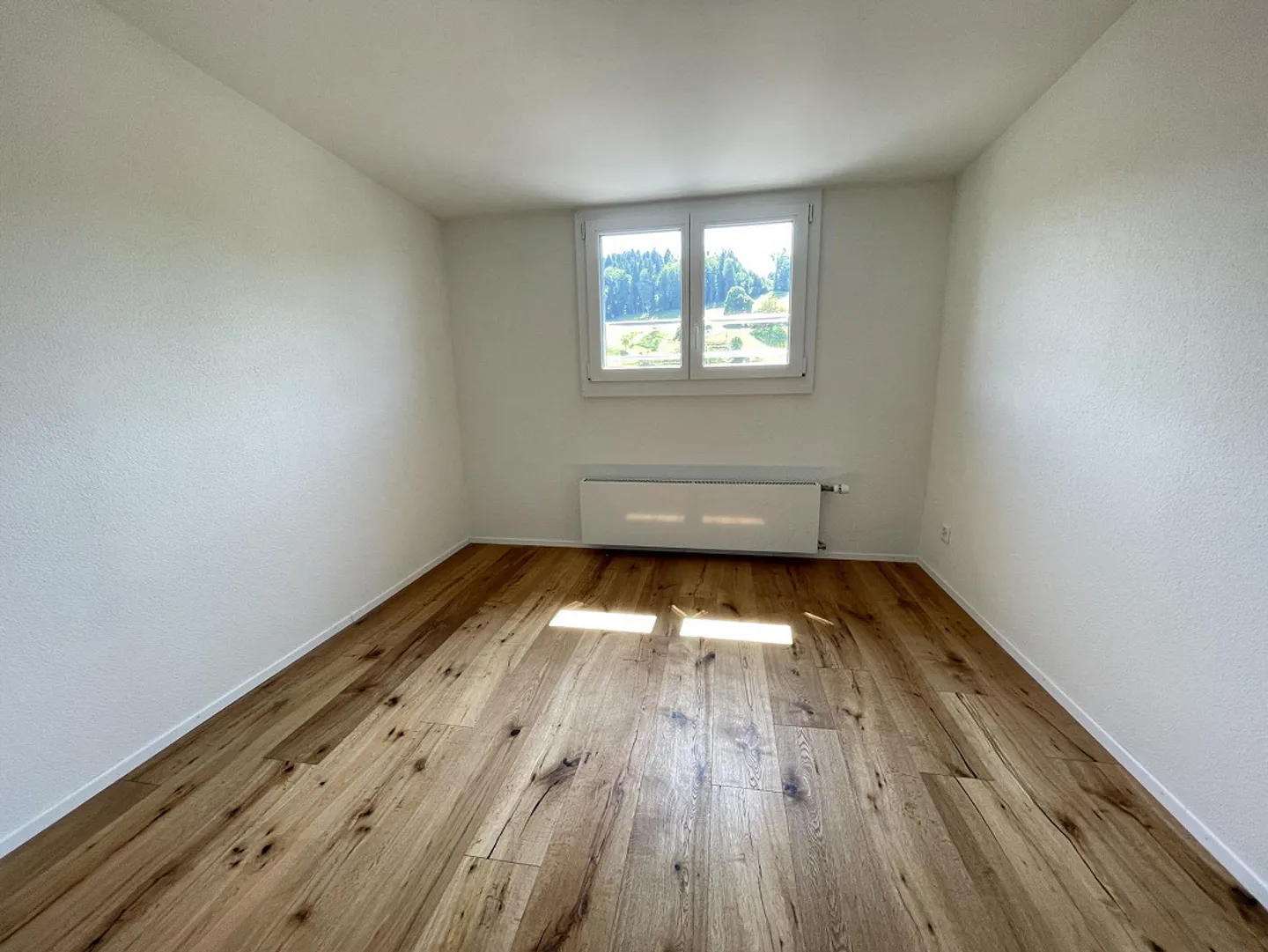 Modern apartment with beautiful view - Photo 6 of 8