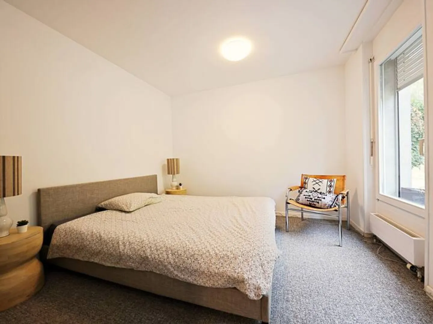 Gewerbefläche - 3,5 Zimmer - Außenparkplatz - Foto 4 von 7