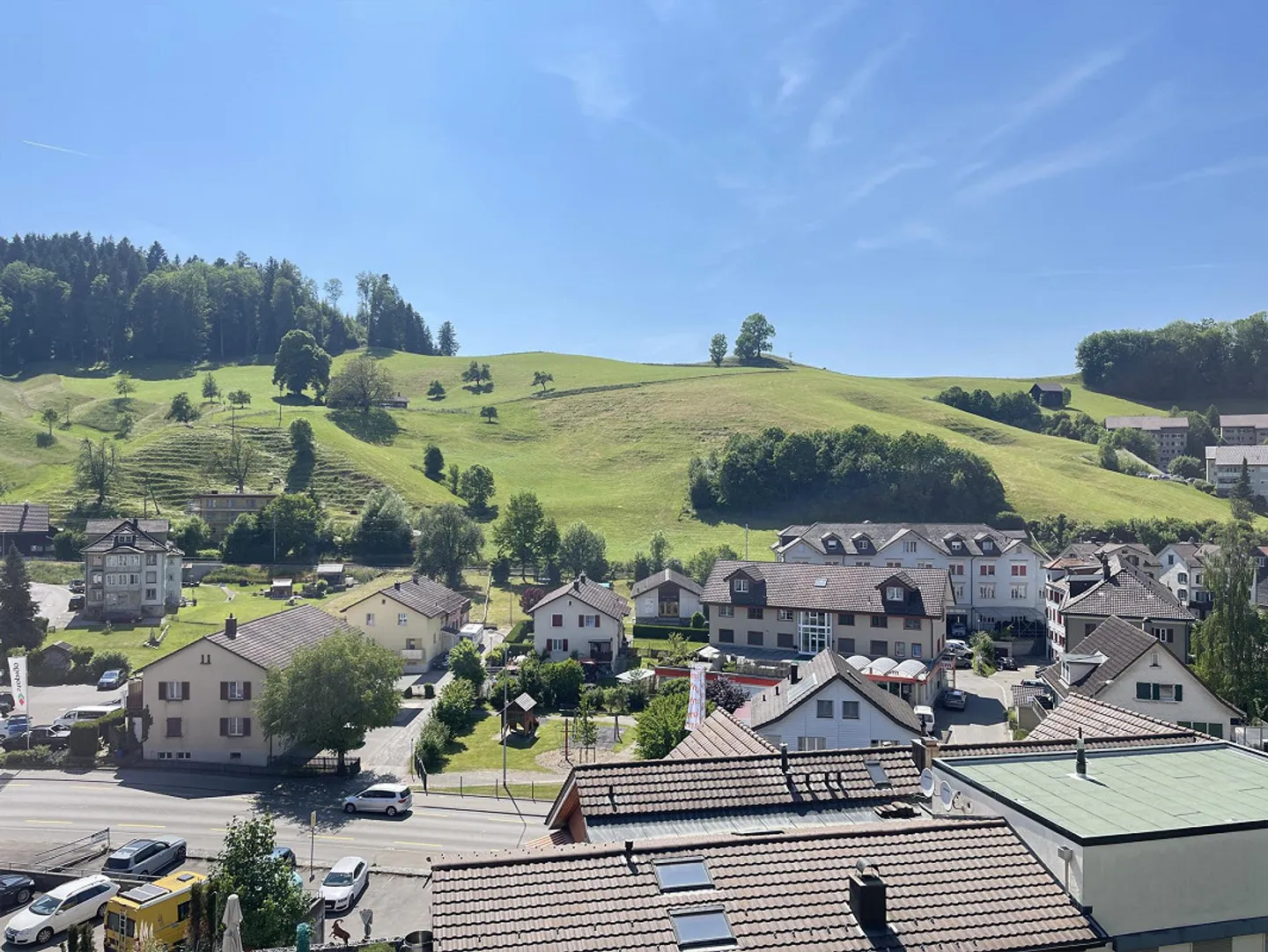 Modern apartment with beautiful view - Photo 8 of 8