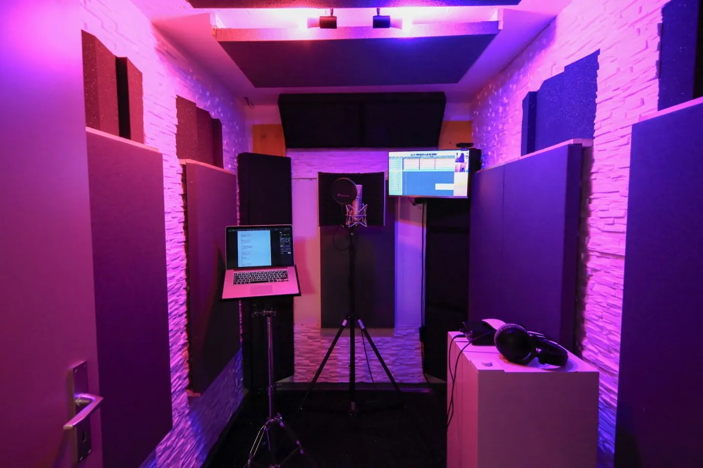 Gewerbefläche - 3,5 Zimmer - Außenparkplatz - Foto 7 von 7