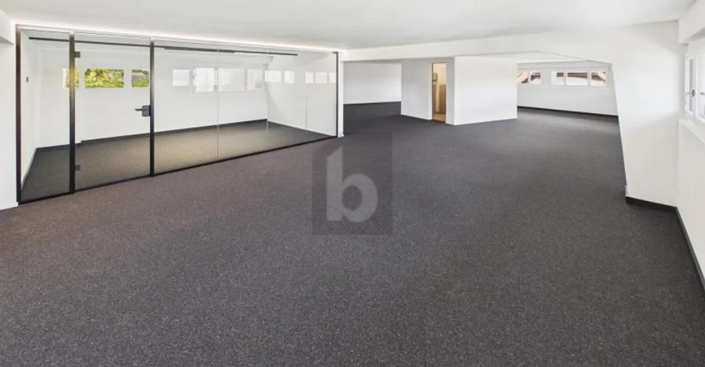 MODERN, PRACTICAL AND WELL ACCESSIBLE - Photo 2 of 5