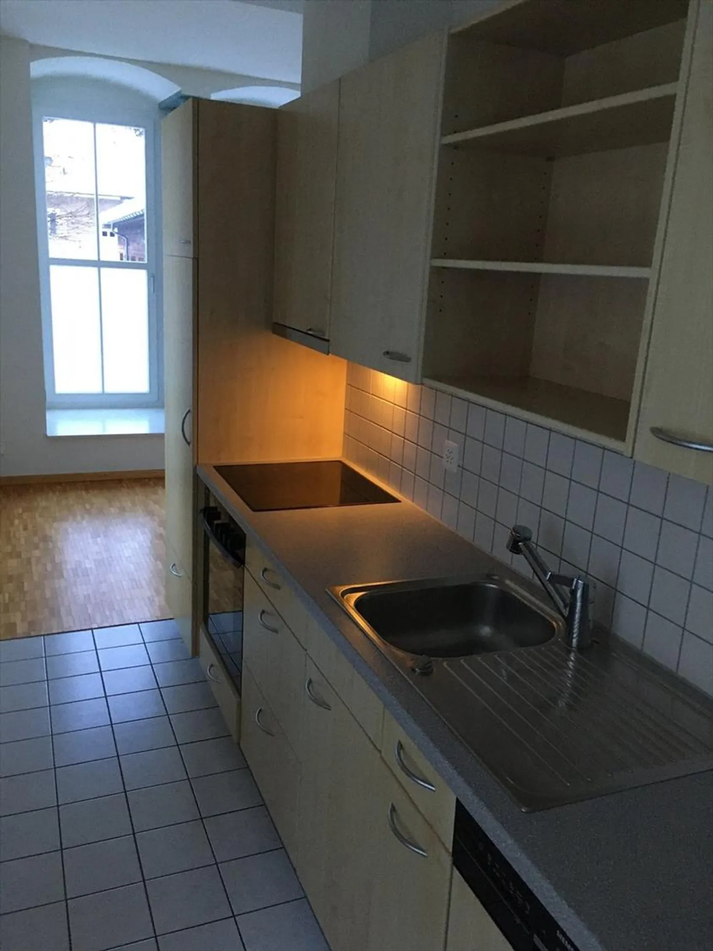 3.5 STANZE CON POSTO AUTO, CENTRO DEL VILLAGGIO - Foto 2 di 5