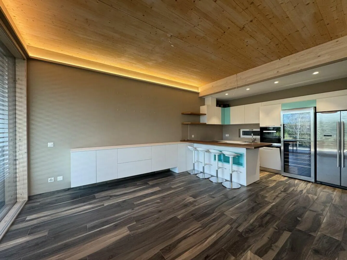 Magnifico attico con piscina privata e vista dominante - Foto 3 di 4