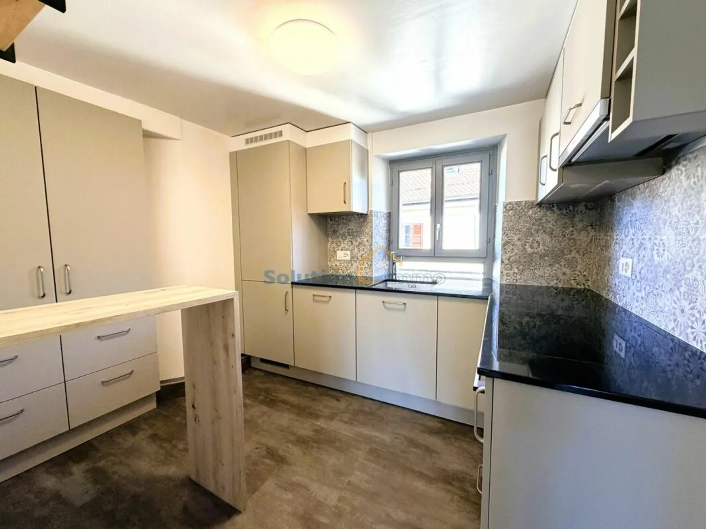 Ampio appartamento duplex di 5,5 stanze - Foto 3 di 12