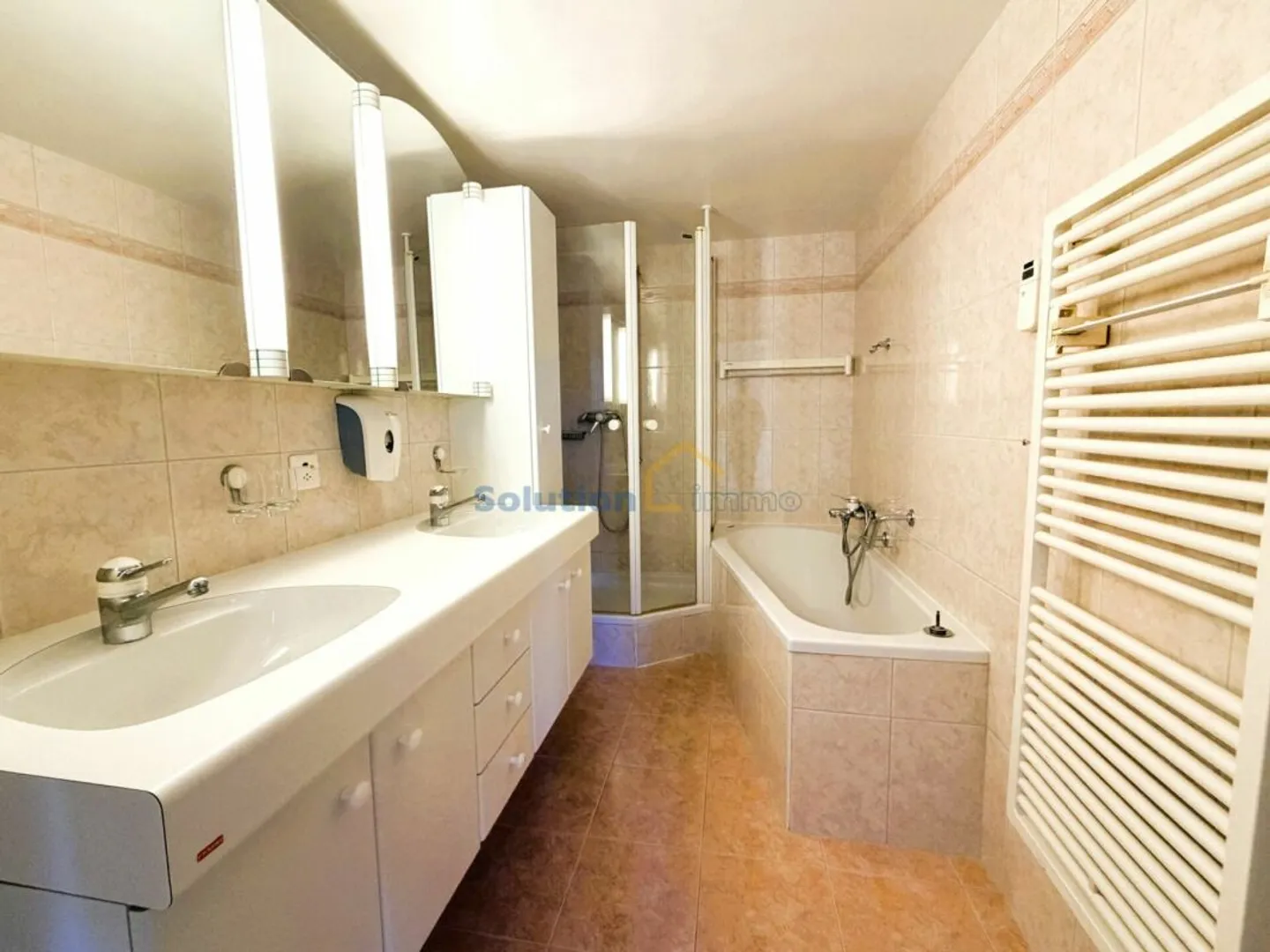 Ampio appartamento duplex di 5,5 stanze - Foto 4 di 12