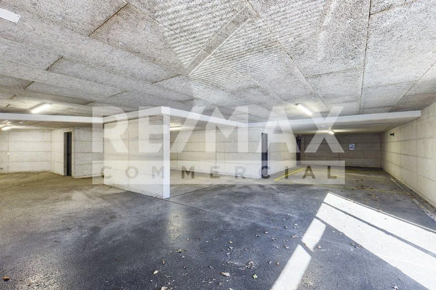 Bâtiment commercial tout neuf - Photo 10 sur 13