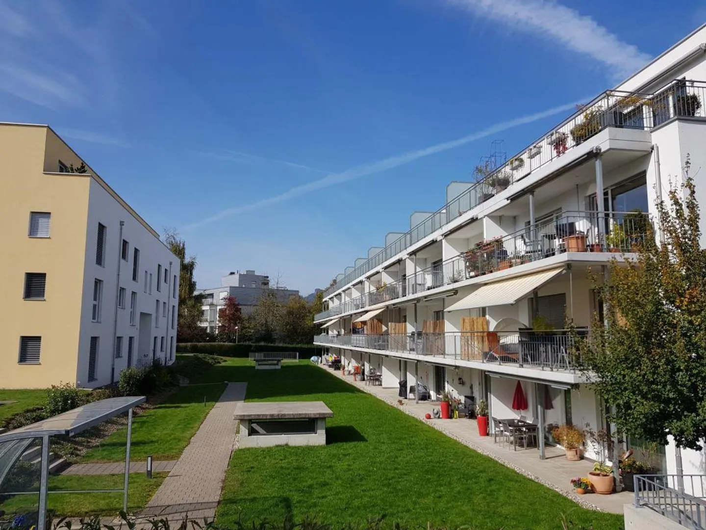 VIVERE CON UNA TERRAZZA SOLEGGIATA SUL TETTO - Foto 1 di 10