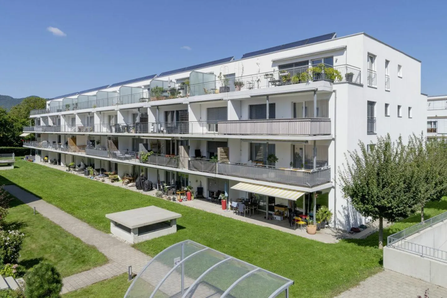 VIVERE CON UNA TERRAZZA SOLEGGIATA SUL TETTO - Foto 2 di 10