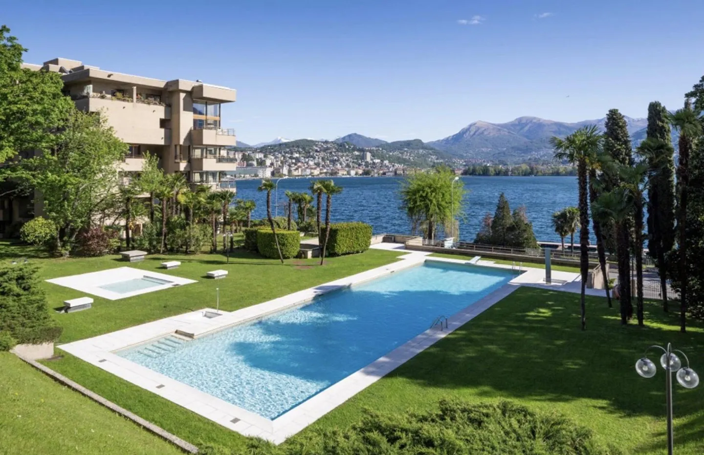 Appartement de 2.5 pièces avec jardin - Photo 1 sur 6