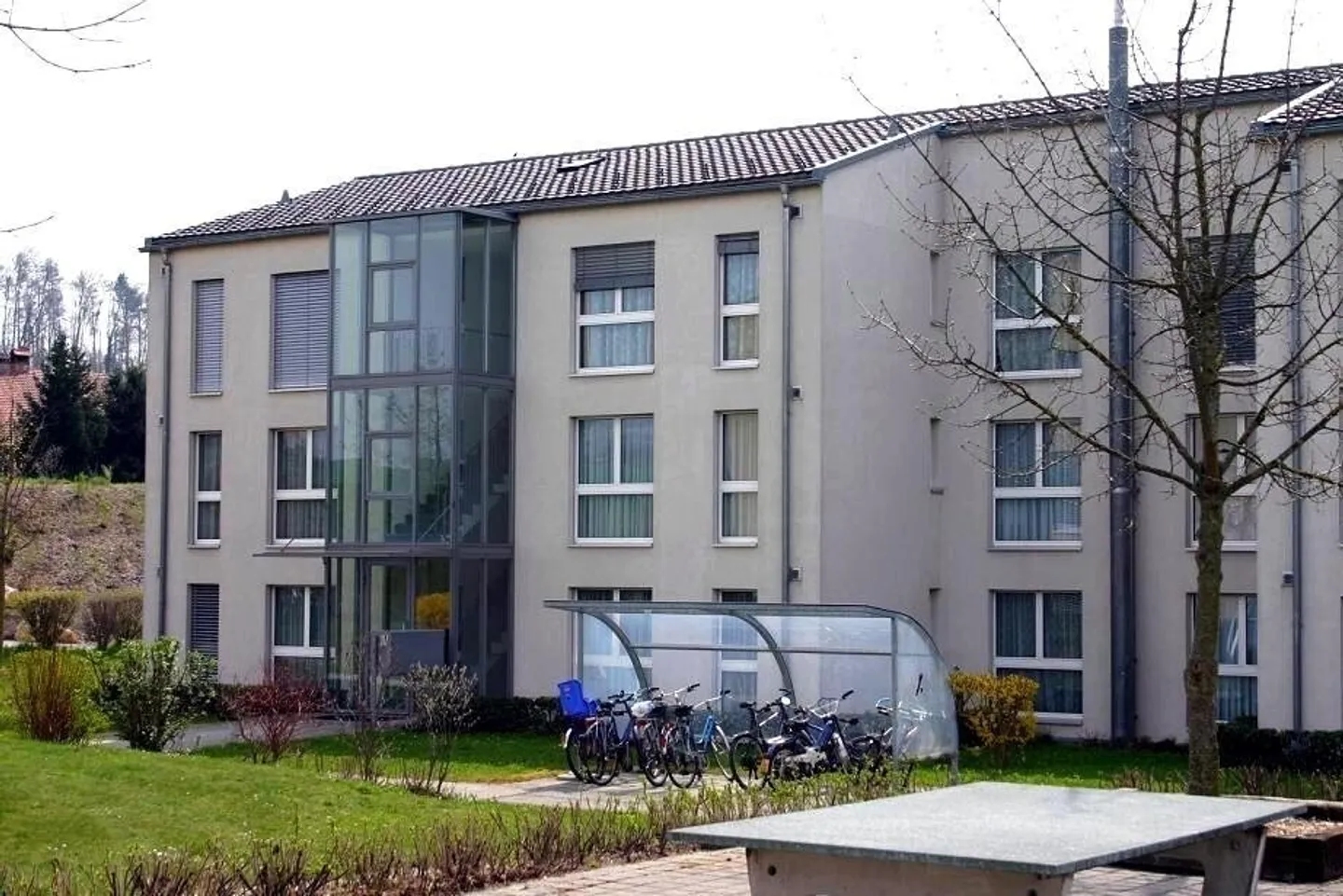 3.5-room apartment of 79 m² on the top floor of the 2nd floor - Photo 2 of 11