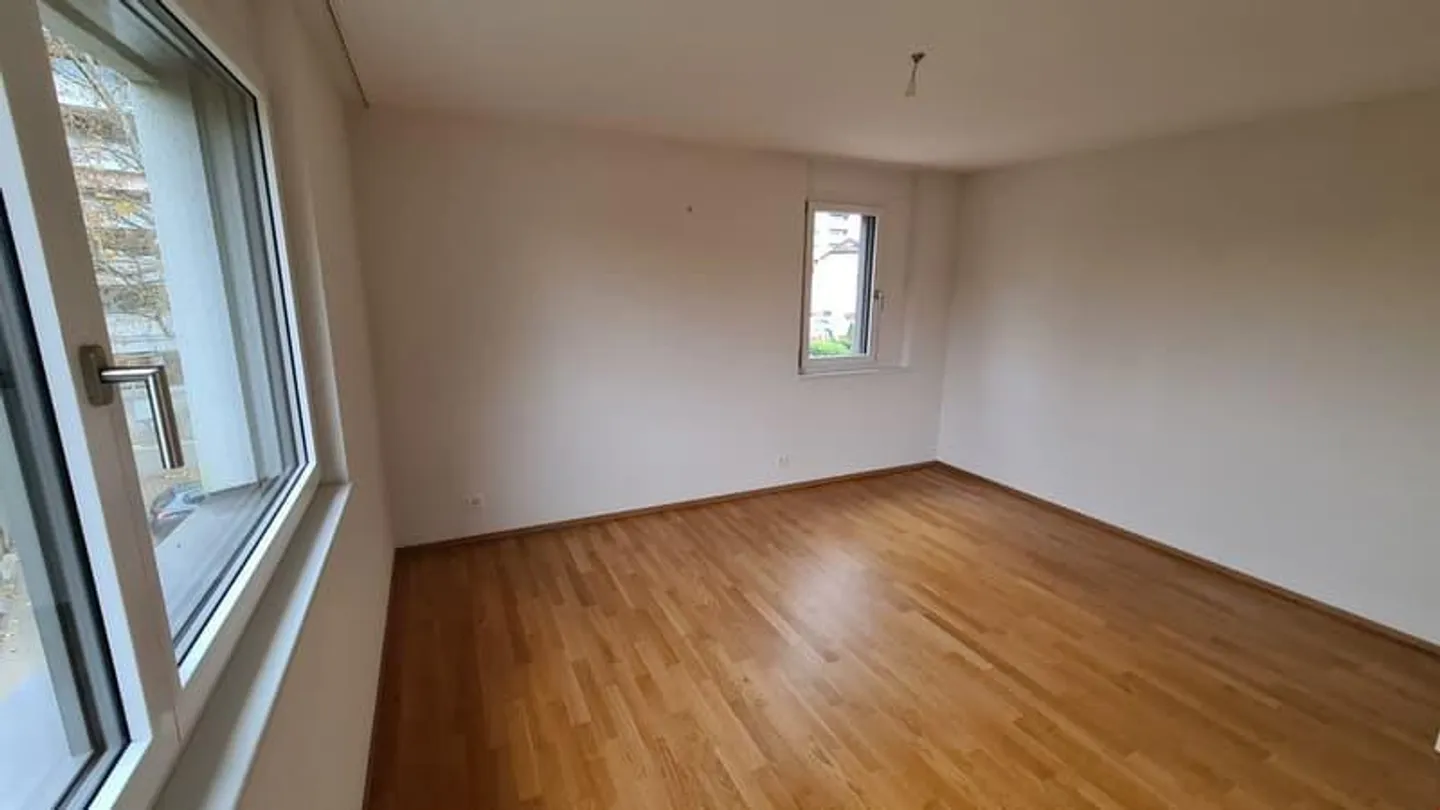 Moderne Wohnung beim Birsköpfli - Foto 6 von 8