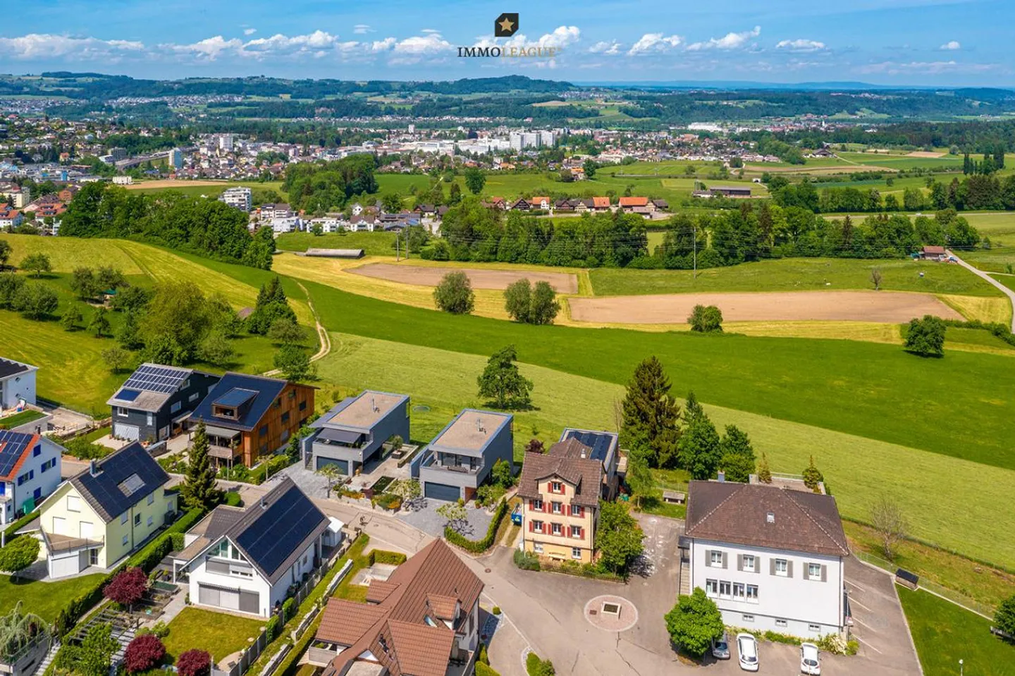 Design moderno con panorama spettacolare. - Foto 5 di 7