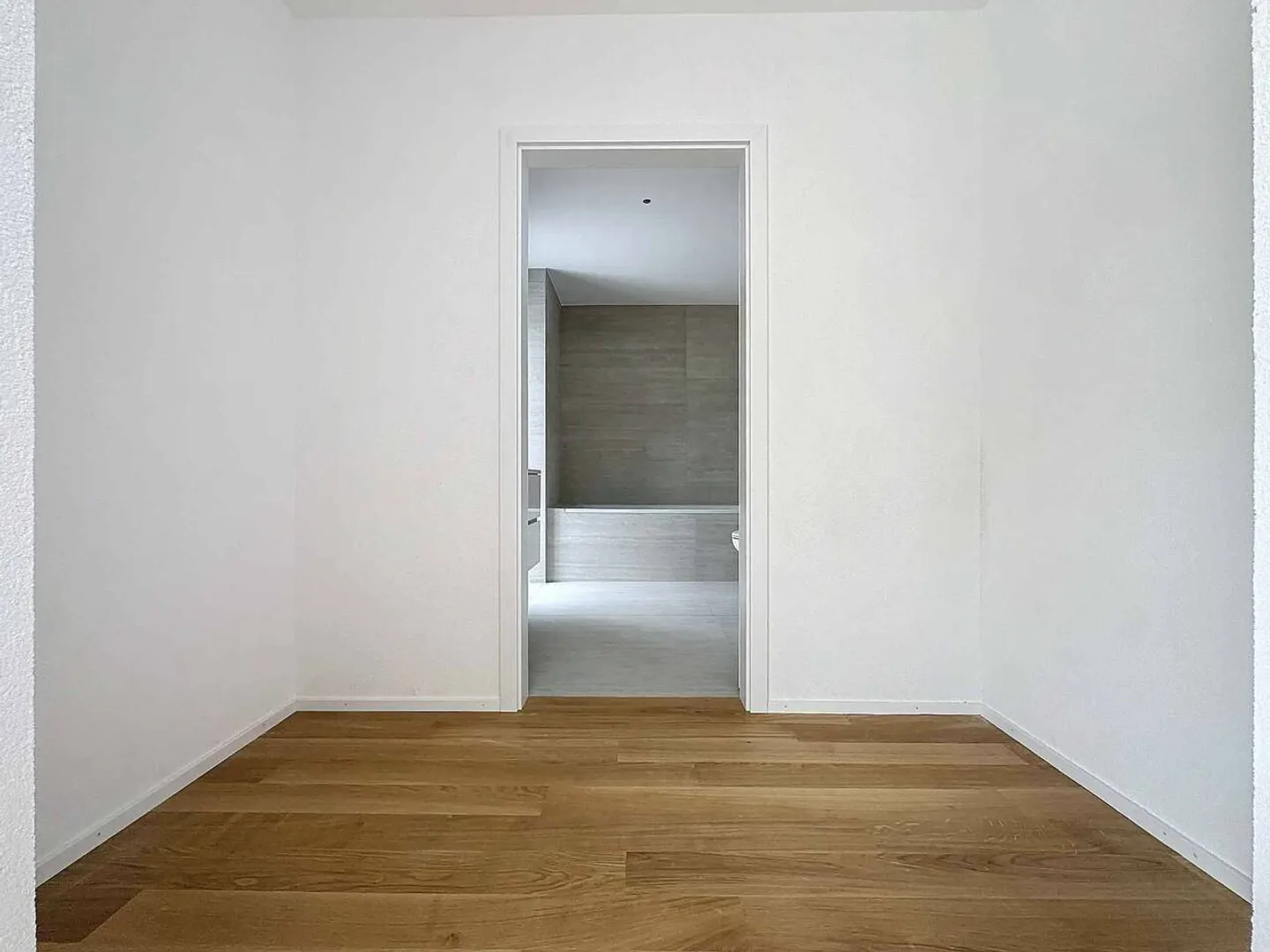 EINZIGARTIG! Penthouse mit 5,5 Zimmern und 146m2 mit Dachterrasse - Foto 5 von 13