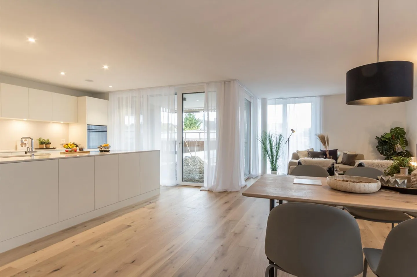 Exklusiv und zentral wohnen an idyllischer Lage - Foto 3 von 9