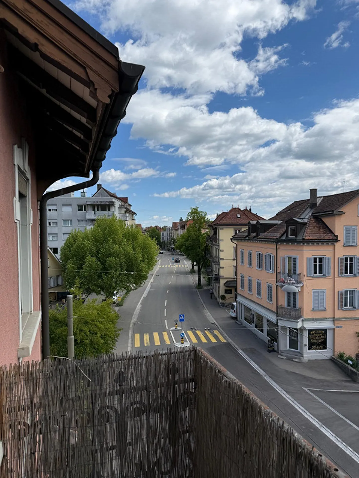 Vivre dans un emplacement central avec vue - Appartement de 2,5 pièces - Photo 1 sur 8