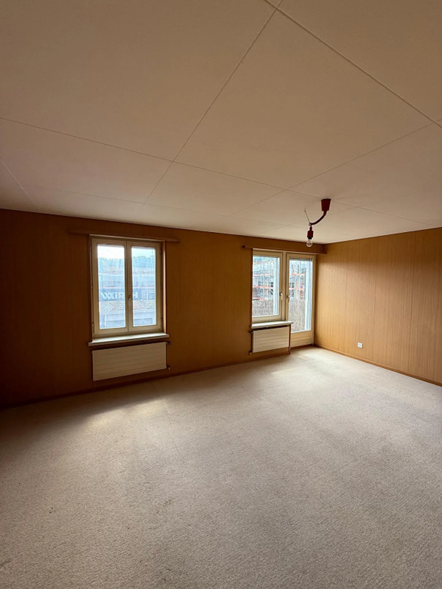 Vivre dans un emplacement central avec vue - Appartement de 2,5 pièces - Photo 2 sur 8