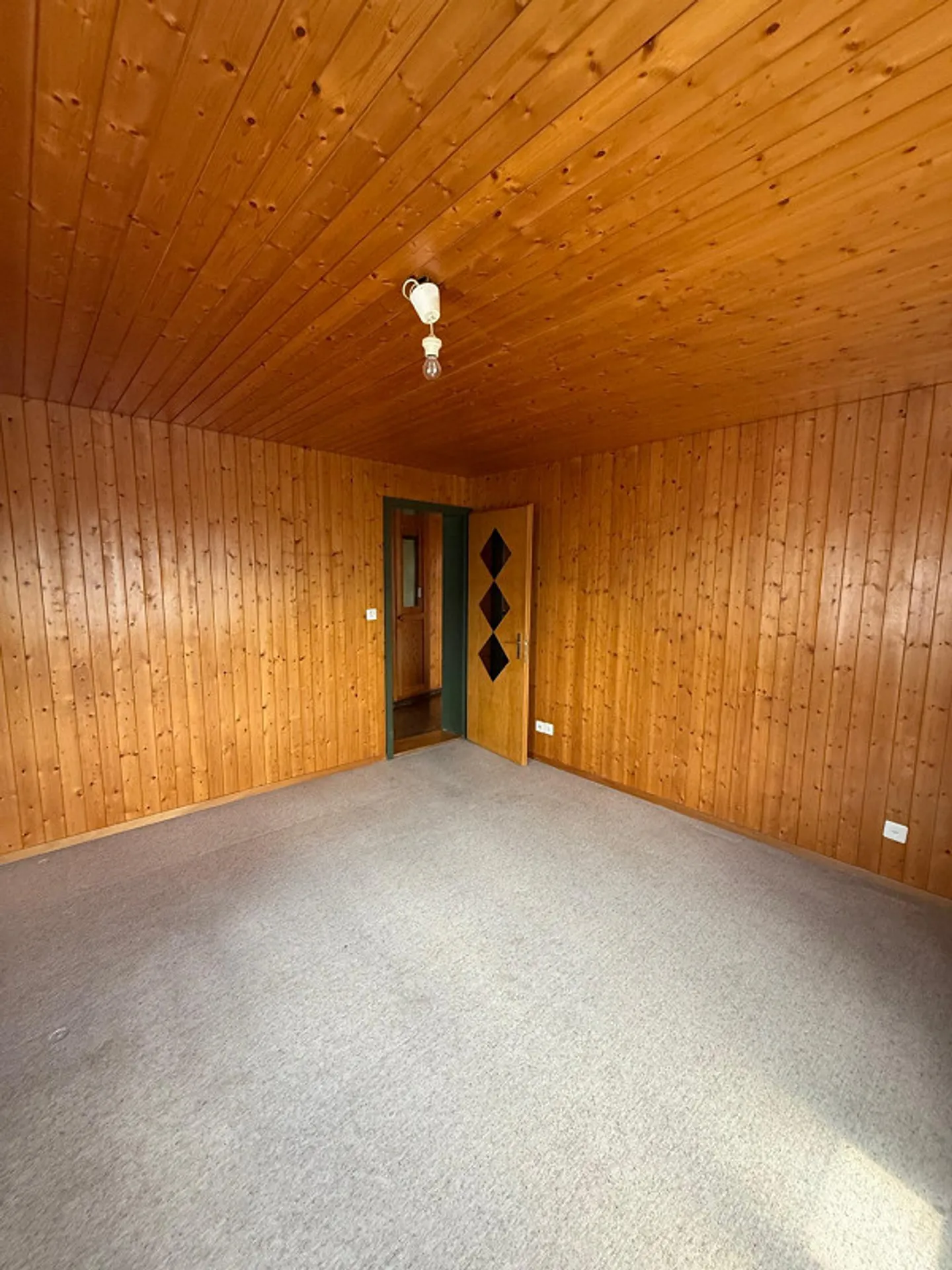 Vivre dans un emplacement central avec vue - Appartement de 2,5 pièces - Photo 3 sur 8