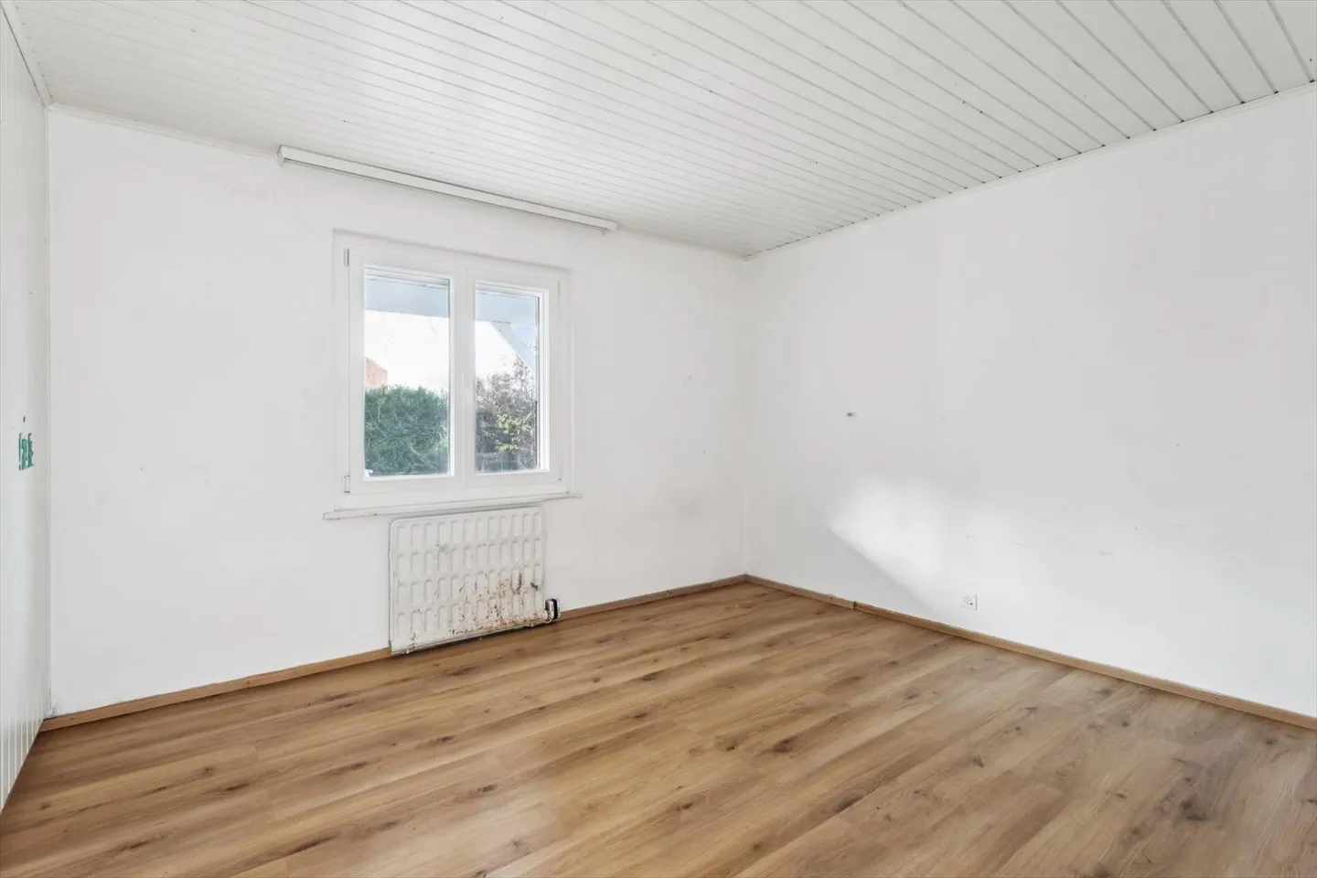 4.5 Room House - Photo 5 of 12