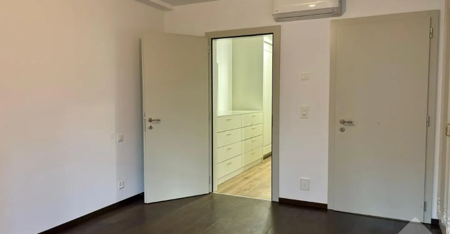 Modern Apartment in Sierre - Photo 11 of 12