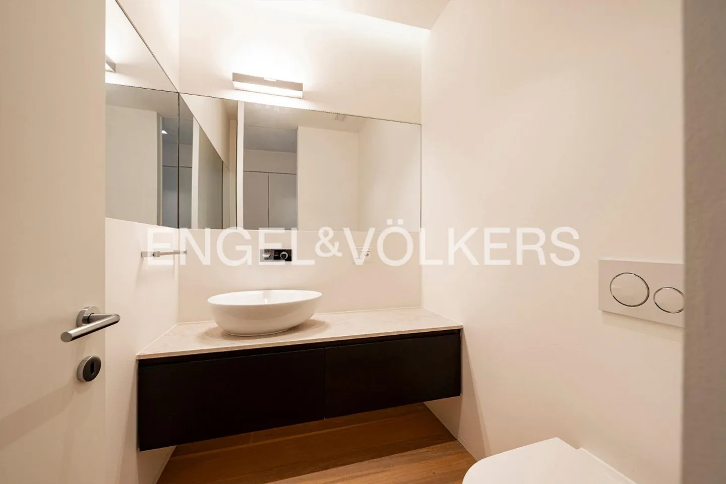 Modern apartment in a quiet residential area - Photo 9 of 14