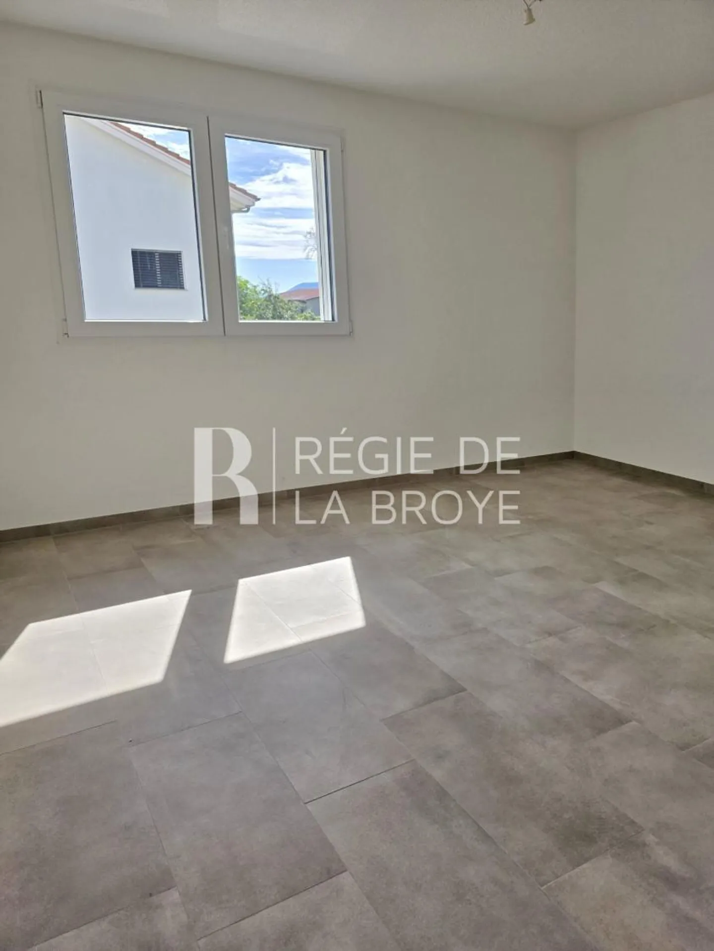 Appartamento di 4.5 locali con grande balcone a Chabrey - Foto 9 di 13