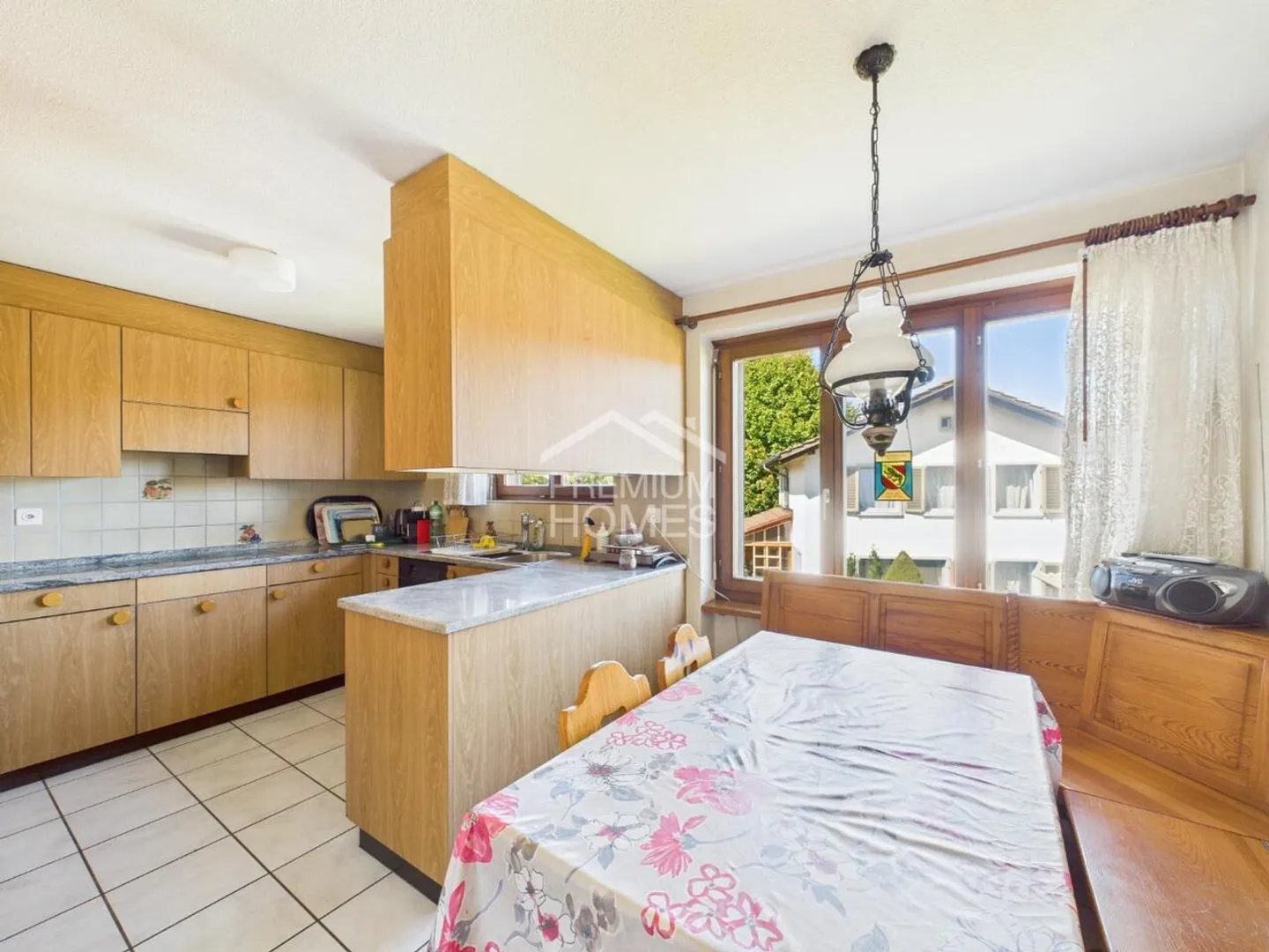 A Dream Family Paradise in a Quiet Location - Photo 3 of 10