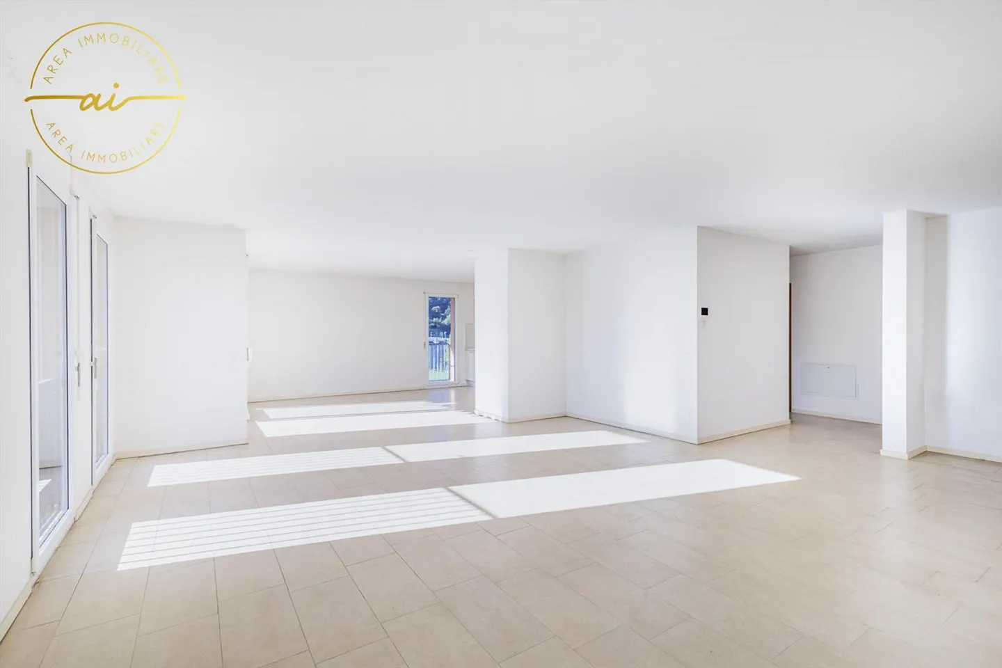 Penthouse elegante con terrazza - Foto 11 di 13