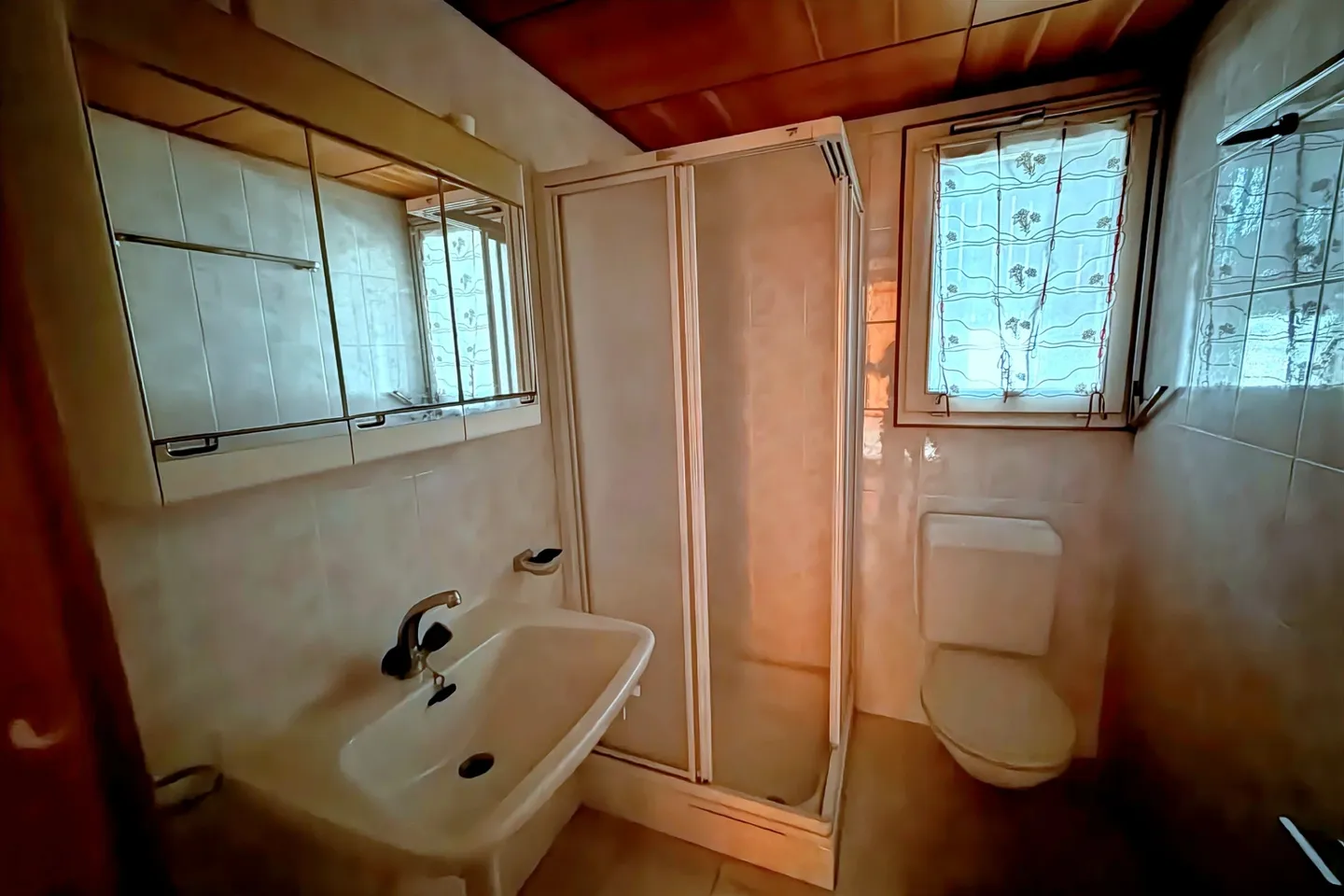 Multi-family home with great potential - Photo 15 of 45