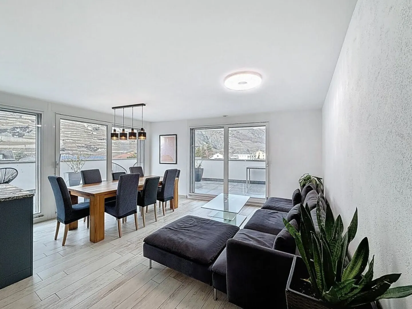 Stunning Attic in Ardon - Photo 2 of 11