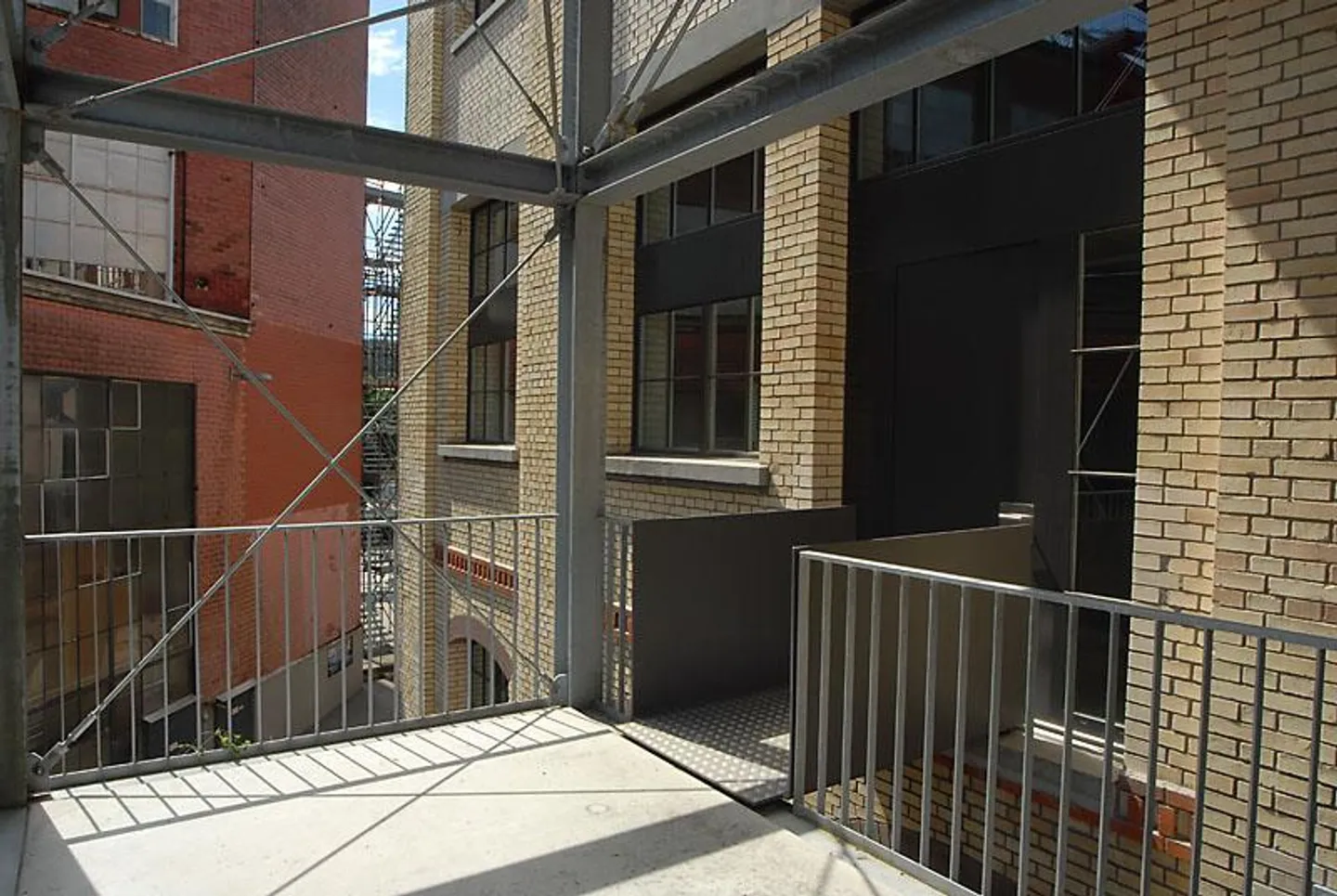 Modern Living in the Heart of Winterthur RENT WITHOUT DEPOSIT - Photo 5 of 6