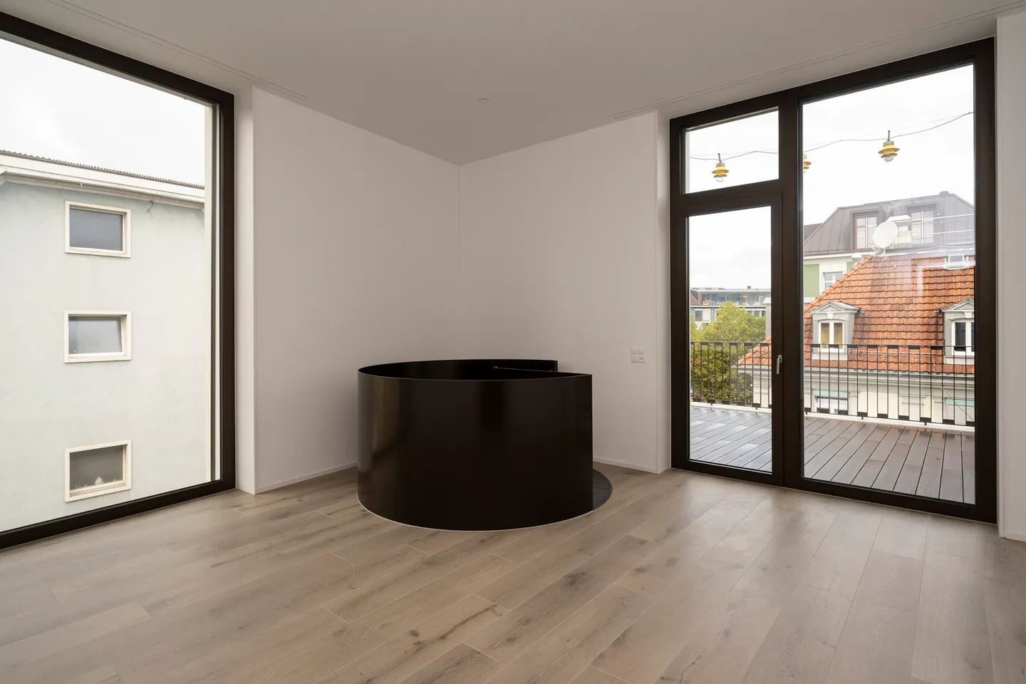 Appartement en duplex de 2,5 pièces avec grande terrasse - Photo 6 sur 7