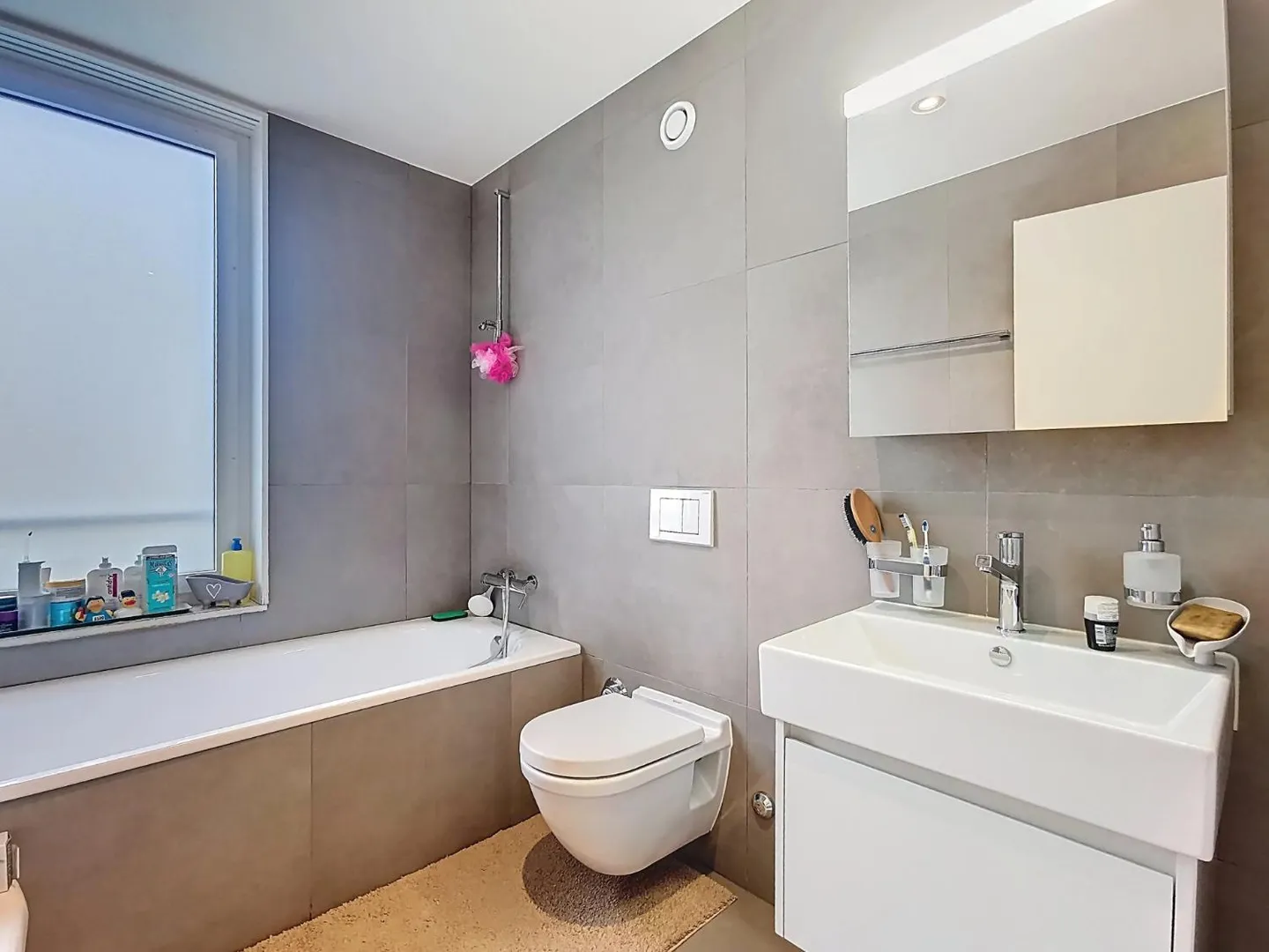 View of the lake and balcony in the heart of Montreux - Photo 8 of 8