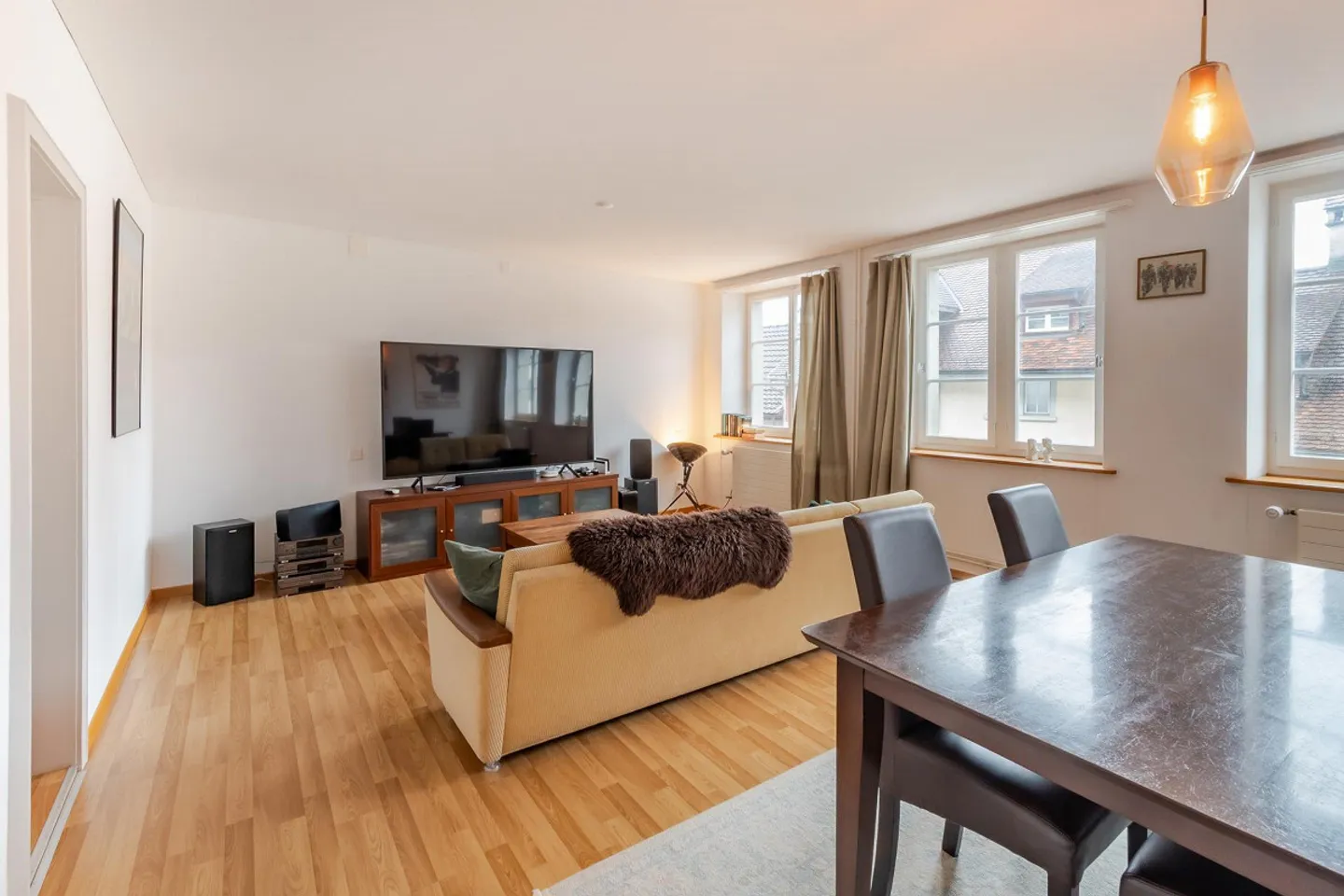 Maison de ville historique avec diverses possibilités - Photo 5 sur 26