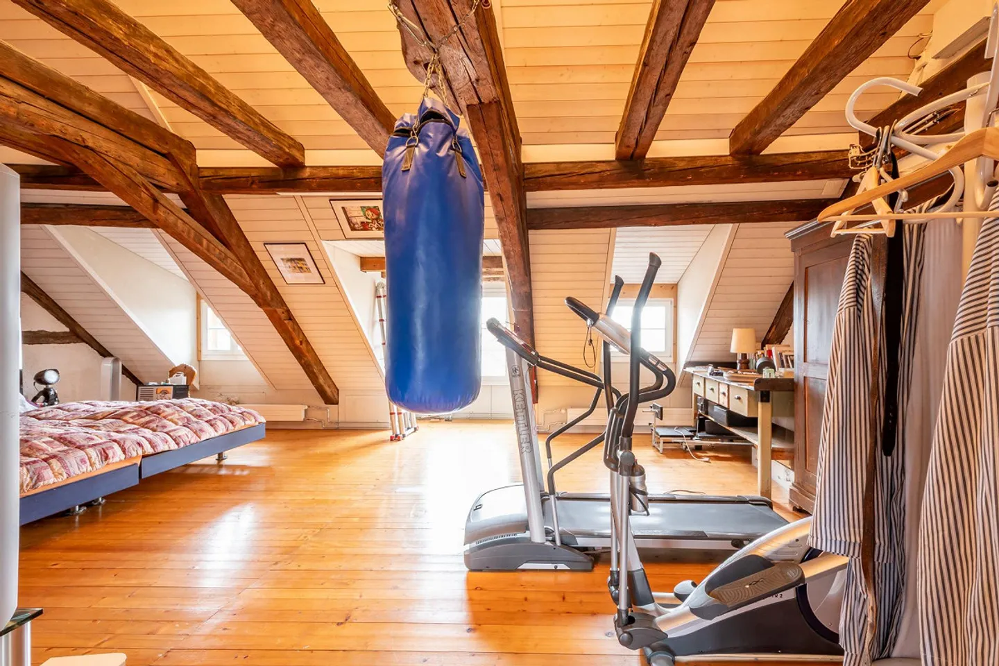 Maison de ville historique avec diverses possibilités - Photo 18 sur 26