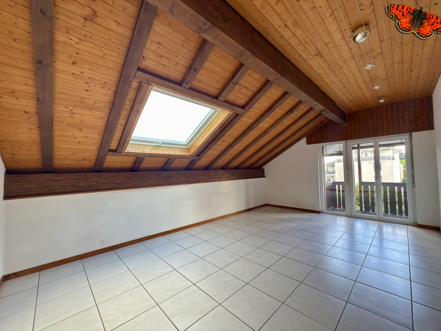 PROPRIETÀ UNICA - 5 STANZE A CHÂTEL-ST-DENIS! - Foto 3 di 27