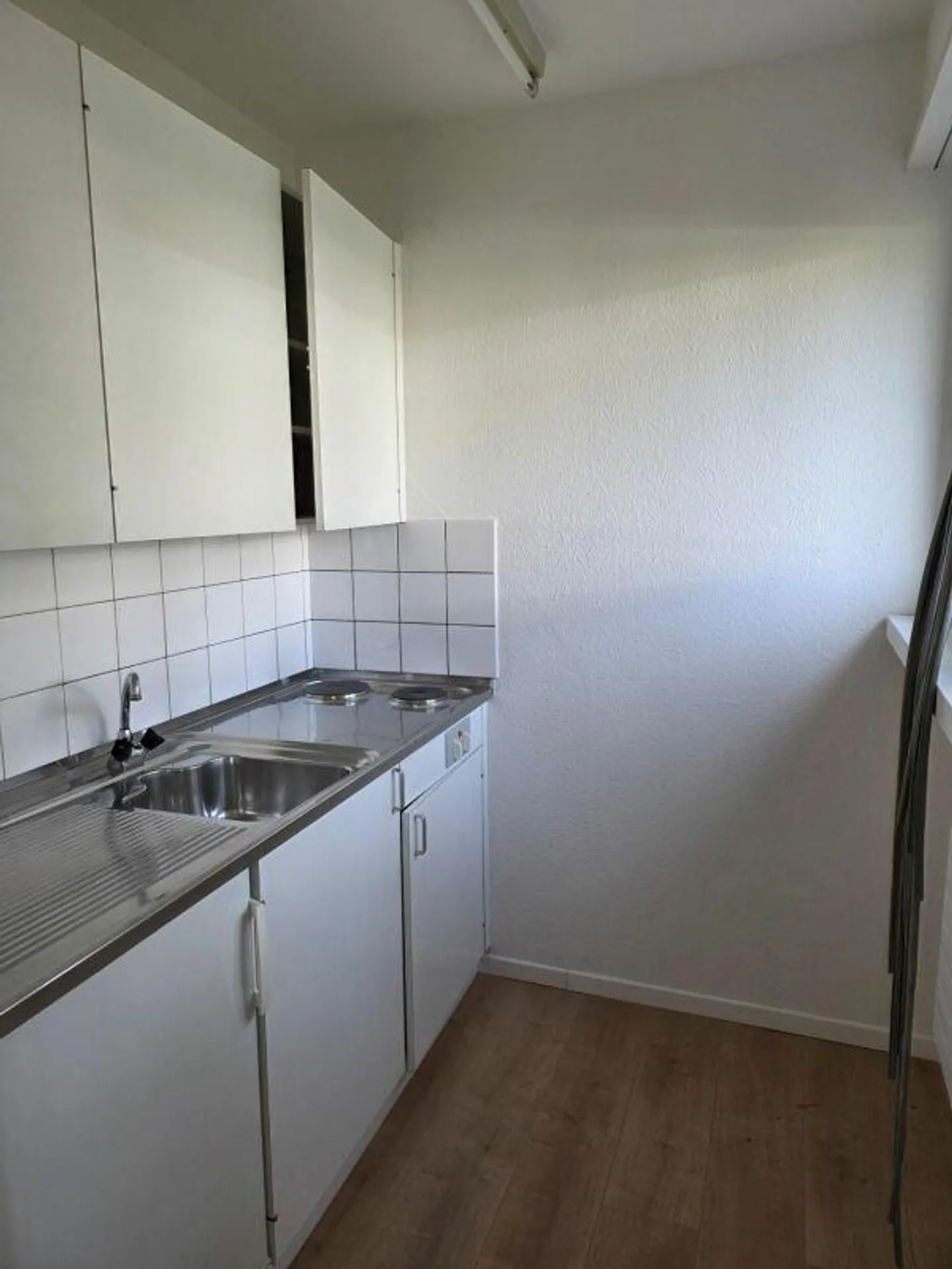 Charmante 1.0 Zimmer Wohnung - Foto 2 von 6