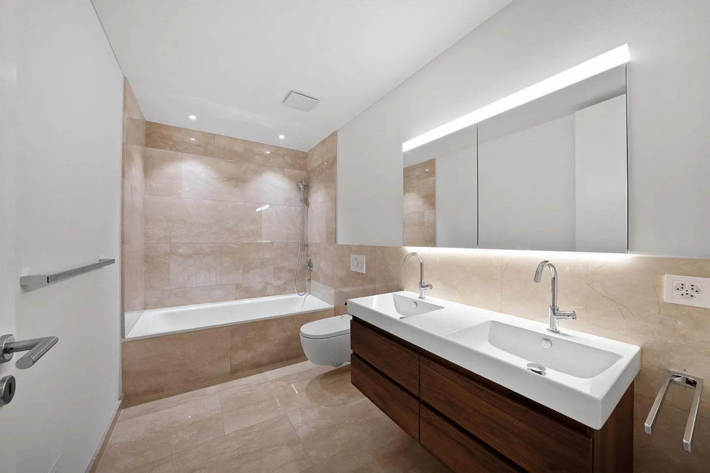 Bright 4.5-room apartment with large balcony in a quiet location - Photo 5 of 11