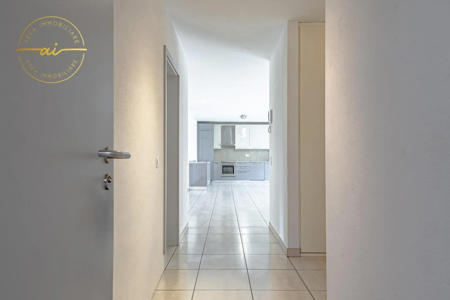 HELLER WOHNUNG 4.5 ZIMMER IN CASTEL SAN PIETRO - Foto 3 von 13